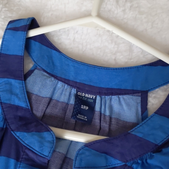 4/$15 Old Navy summer sleeveless dress - Picture 3 of 6